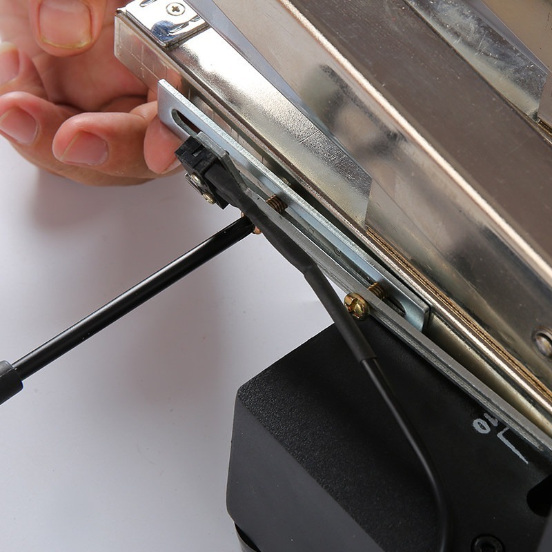 دباسة كهربائية متعددة الوظائف  - مراجعة Electric Stapler Heavy وسعره