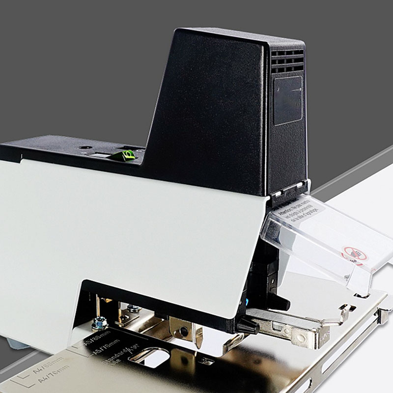 0528106E ماكينة تجليد دباسة كه - مراجعة Electric Stapler Heavy وسعره